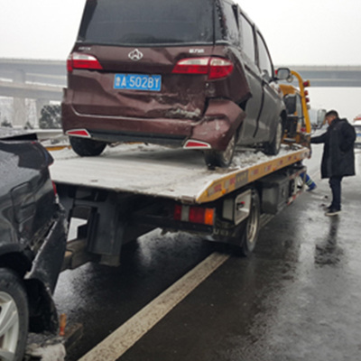 汽車搭電與清障服務(wù)詳解 應(yīng)急指南與專業(yè)幫助